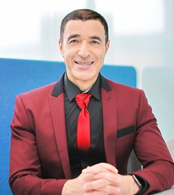 Fathi Karouia